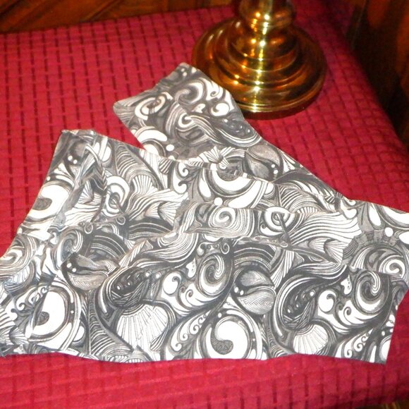 ~~~ CHILLI GIRL ~~~ M ~ Leggings - Picture 1 of 2